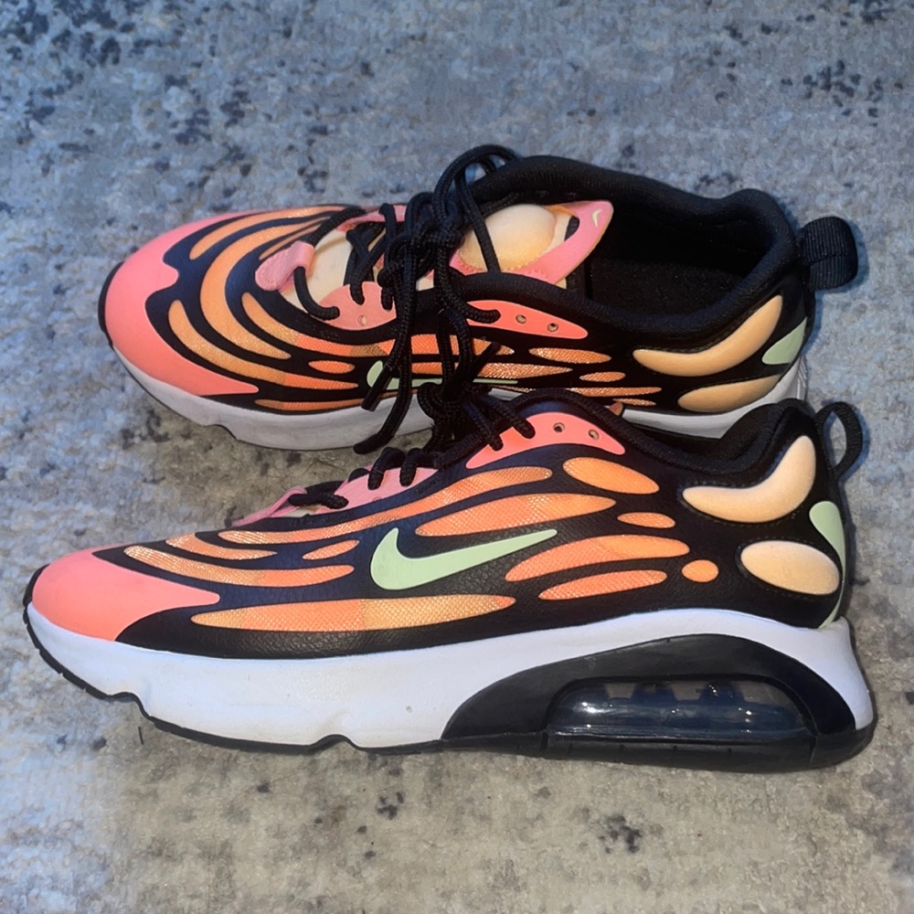 Nike Exosense Sneakers